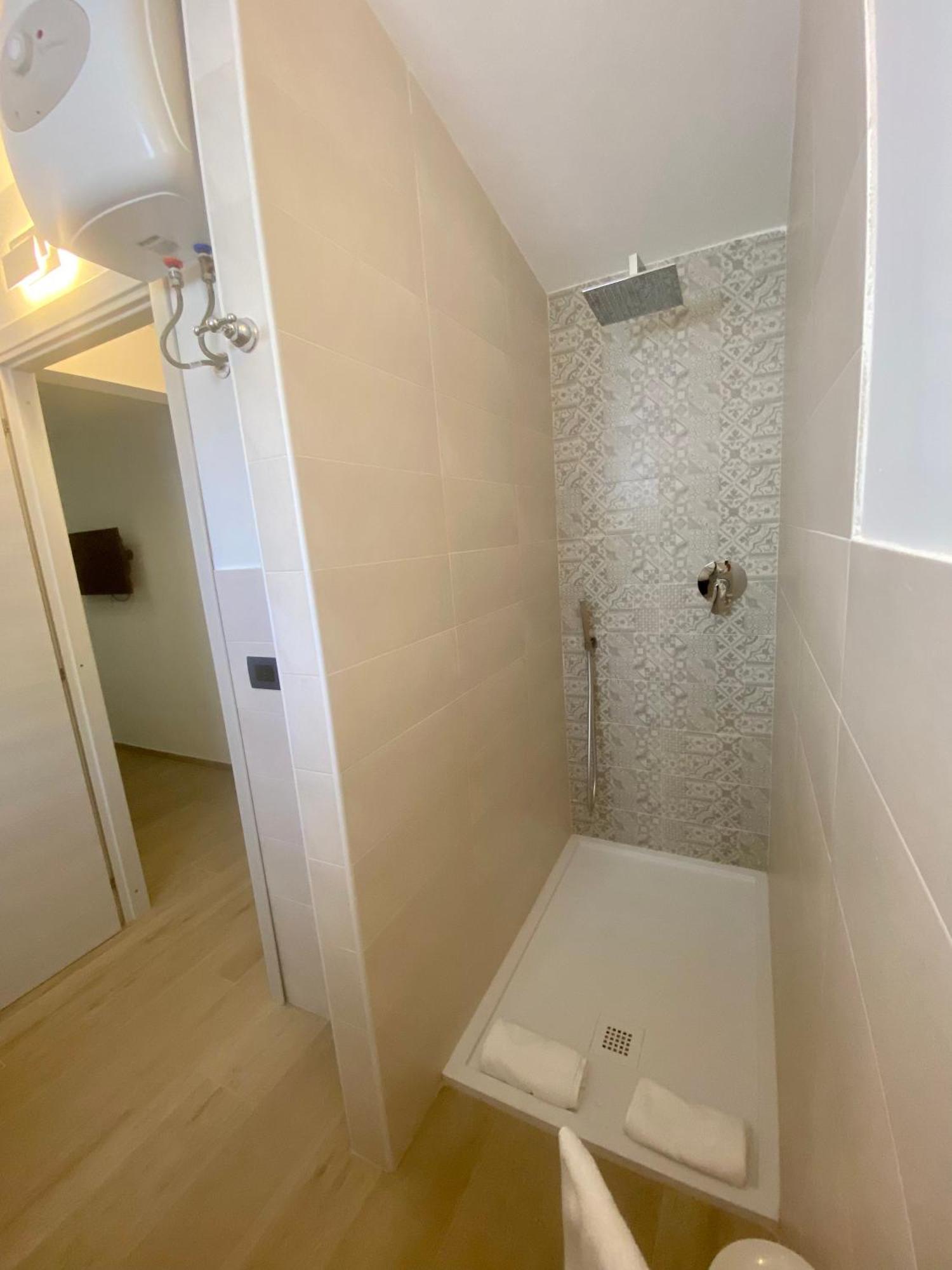 Marina Bay Beach Hotel Пескичи Экстерьер фото